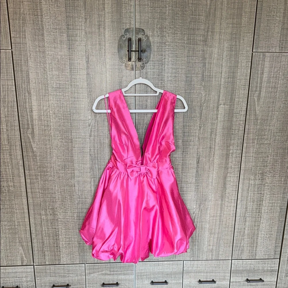 Mable Wrenley Bow‎ Detail Bubble Hem Mini Dress - Picture 8 of 17